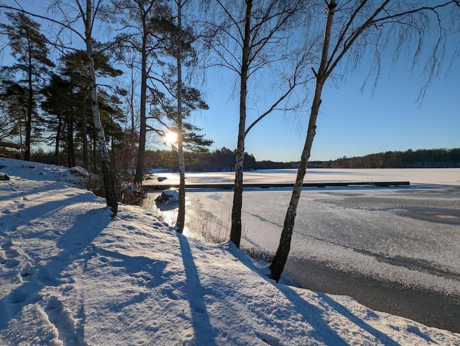 Beautiful And Cosy House Near The Lake オロフストロム エクステリア 写真