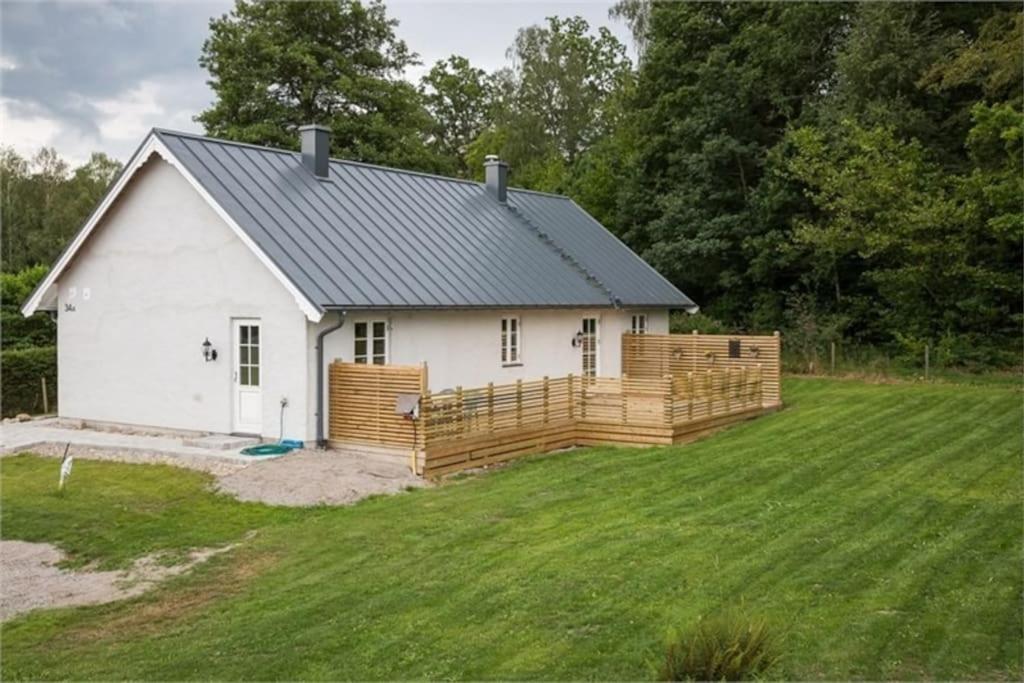 Beautiful And Cosy House Near The Lake オロフストロム エクステリア 写真